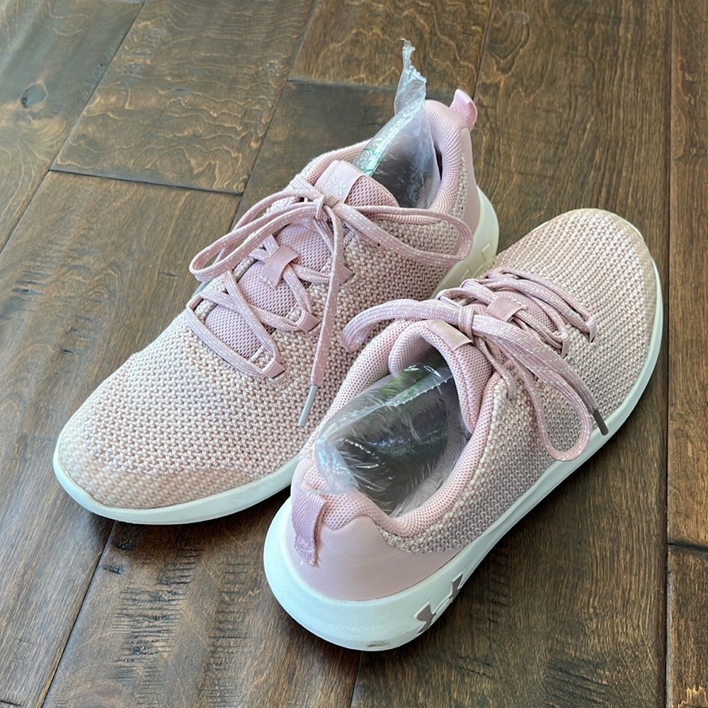 Under Armour GGS Ripple Youth Sneaker 6.5Y/ Womens 7.5